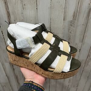 Violet & Red Capree Woven Braid Wedge Sandals Olive Green Women's Size 8.5 NWOB